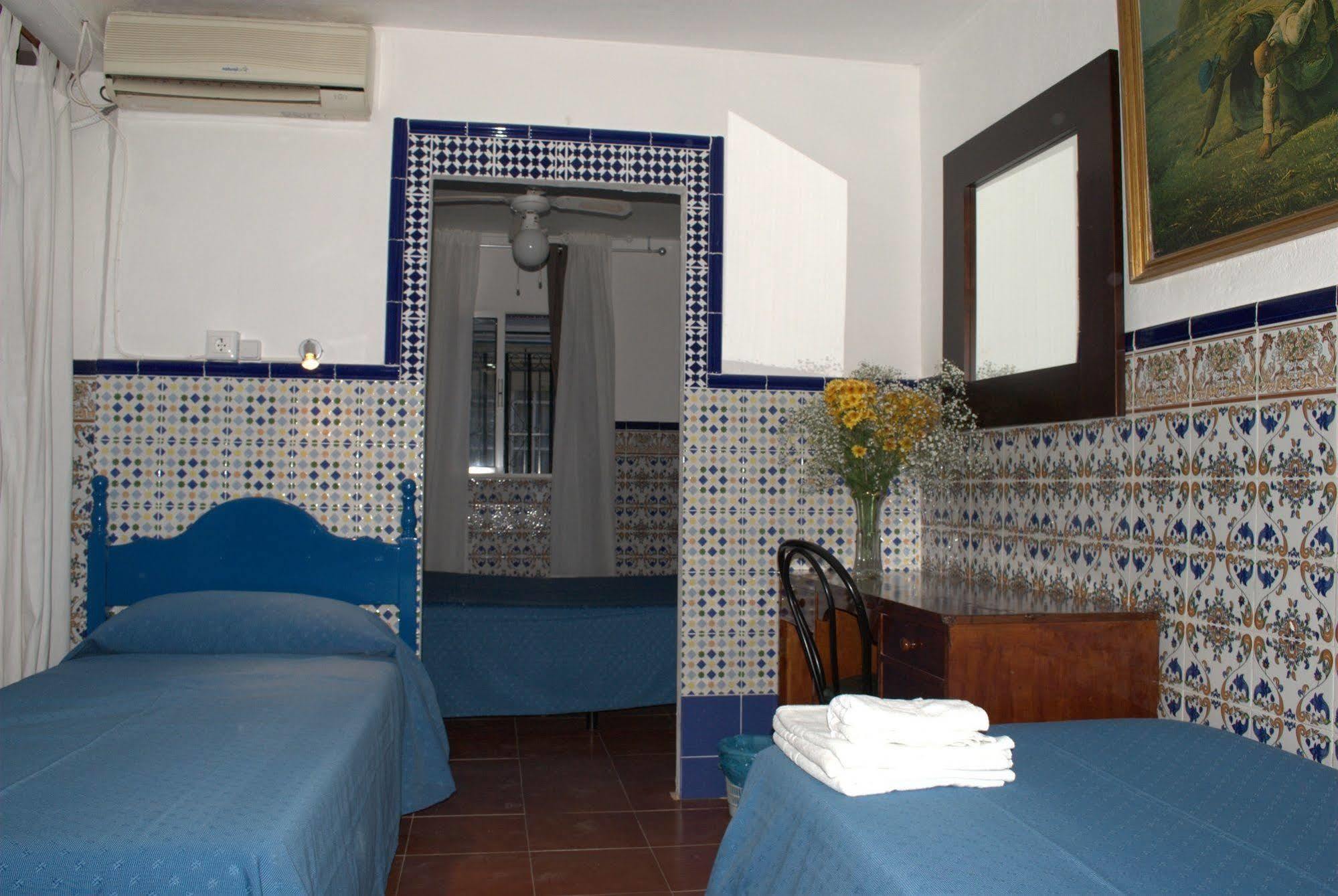 Pension Santa Maria La Blanca Sevilla Eksteriør bilde