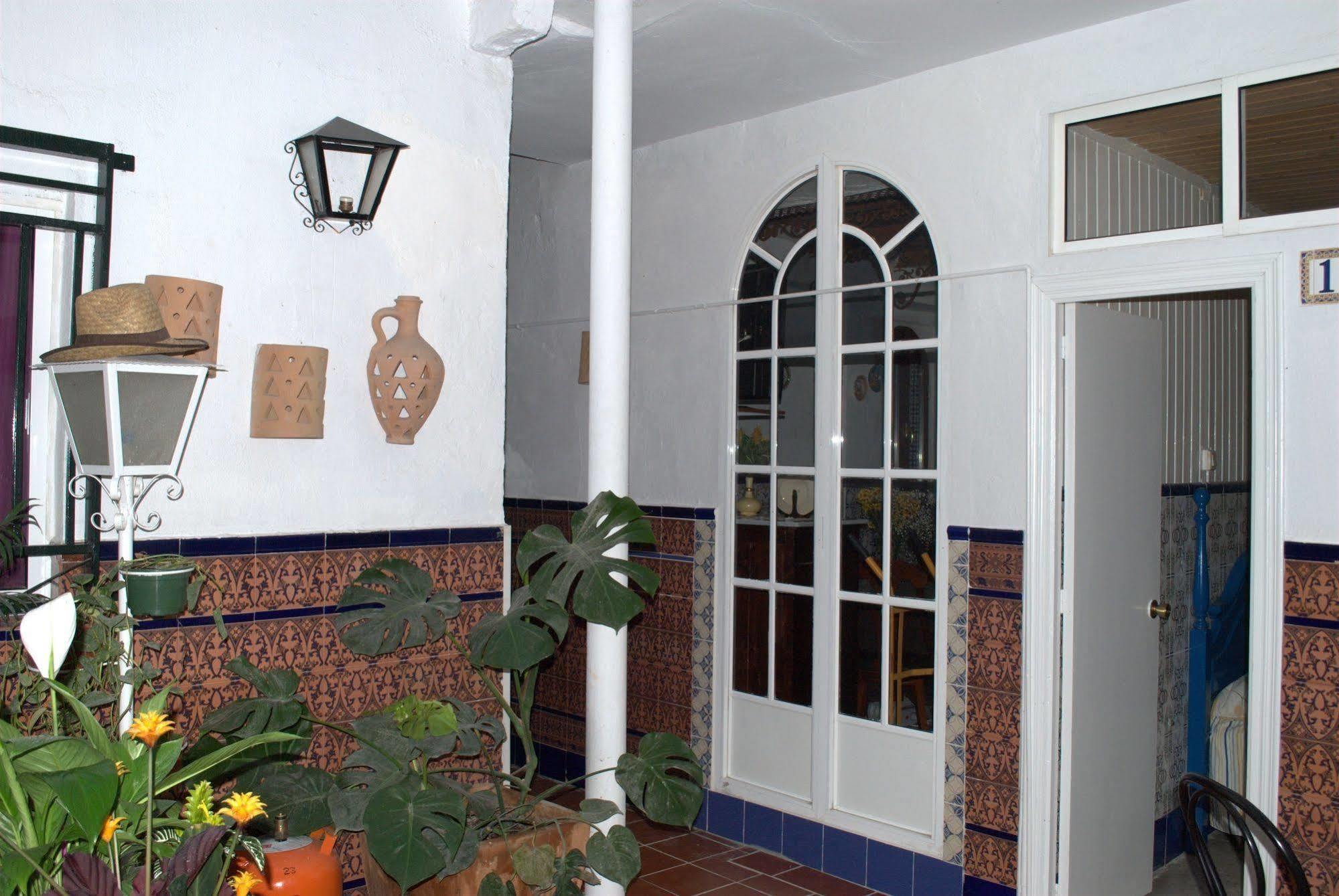 Pension Santa Maria La Blanca Sevilla Eksteriør bilde
